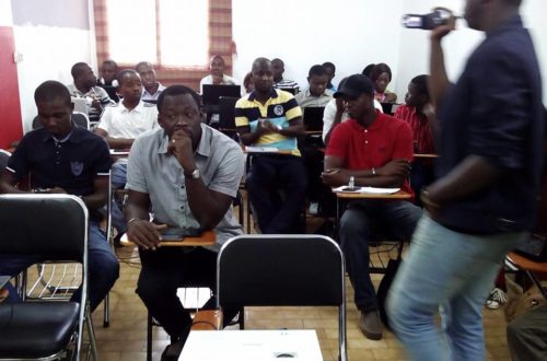Article : Abidjan: des jeunes formés au blogging